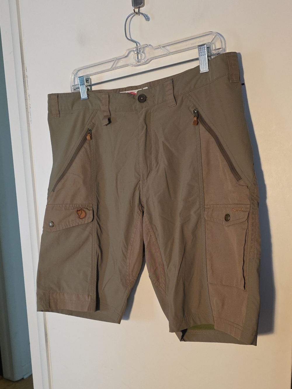 Fjallraven Men's Olive Brown Cargo Shorts 36W 10.5" Inseam Aeesome Condition